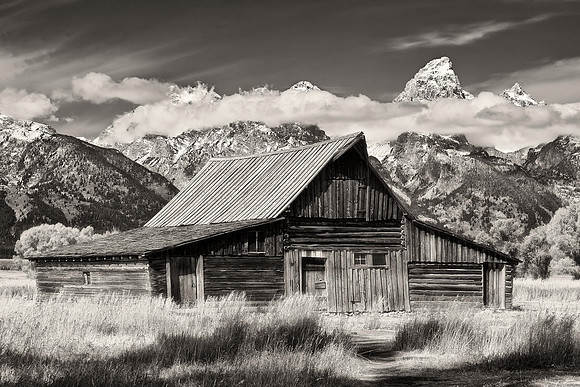 Moulton Barn